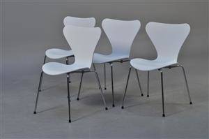 Arne Jacobsen, 7er stole model 3107, senere omlakeret 4
