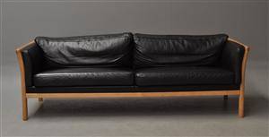 Dansk møbelproducent trepersoners sofa med sort skind