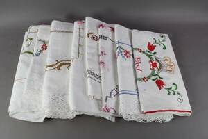 Broderade dukar 8 st