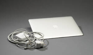 Macbook Air model A1369, uden harddisk