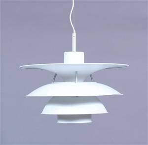 Pendel af Poul Henningsen, Charlottenborg