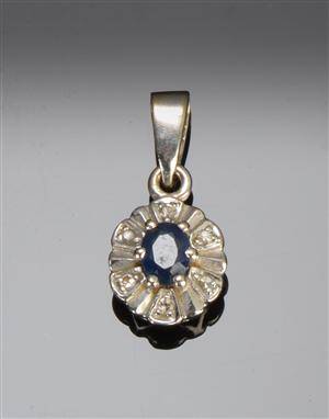 Lille vedhæng af hvidguld