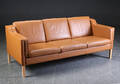 Stouby. Tre-pers. sofa, cognacfarvet læder