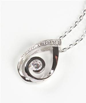 Vedhæng af sterlingsølv med diamanter