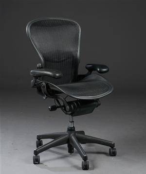 Donald Chadwick  William Stumpf. Aeron multijusterbar kontorstol 