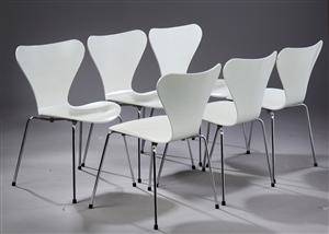 Arne Jacobsen. Sæt på seks stole model 3107, Syveren. 6