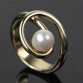 Ring i 8 kt. guld med kultur perle. 