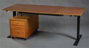 Hæve-sænke skrivebord model 216H