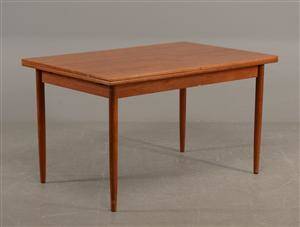 Spisebord med udtræk af teak