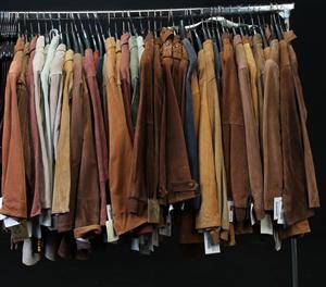 Vareparti med damejakker af ruskind 43