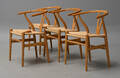 Hans J. Wegner. Sæt på fire Y- stole i eg4