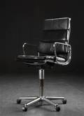 Charles Eames. Kontorstol, sort læder