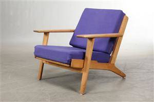 Hans J. Wegner, lænestol af eg, model GE-290 