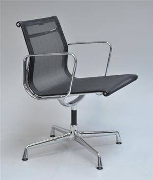 Charles Eames. Kontorstol fra serien Aluminium Group, model EA-108