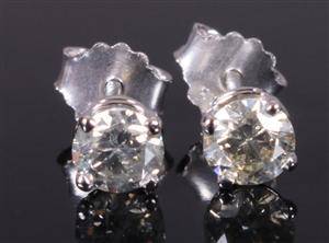 Par brilliantørestikkere, ca. 0.67 ct