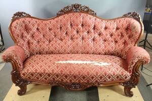 Soffa i rokokostil 