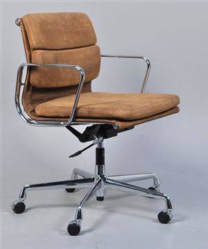 Charles Eames. Soft Pad kontorstol, Model EA-217