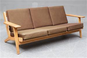Hans J. Wegner. Sofa model GE2903