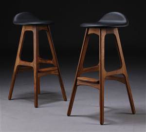 Erik Buch. Par barstole, model OD 61, massivt teaktræ 2