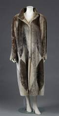 Levinsky, jakke af sælskind, ca. 42 
