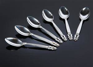 Georg Jensen. KongeAcorn seks store theskeer af sterlingsølv. 6