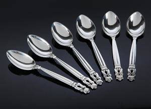 Georg Jensen. KongeAcorn seks store theskeer af sterlingsølv. 6