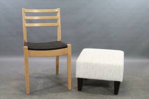 Stol i björk och fotpall