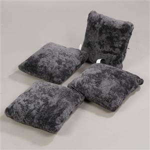 Fire puder af New Zealandsk lammeskind. Farve Storm 4