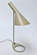 Arne Jacobsen. AJ bordlampe 