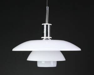 Poul Henningsen. PH 4½ 4 pendel, opalglas