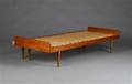 Dansk møbelproducent. Daybed med udtræk i teak 