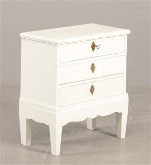 Entrékommode af hvidmalet træ, 1800-tallets start