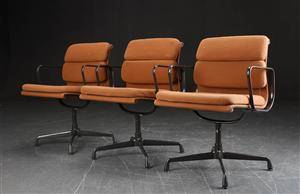 Charles Eames. Tre Soft Pad armstole, Model EA-208, uld