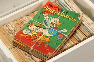 Samling Anders And blade ca. 1050stk. fra 1957 til 1986 dog ikke komplet