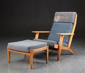 Hans J. Wegner. Lænestol høj model GE-290A med fodskammel GE-290S 2
