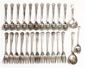 Cohr, Herregaard teskeer, kagegafler samt marmeladeskeer, sølv 26