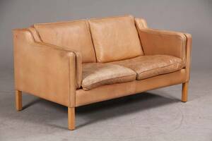 Stouby to pers. sofa, cognacfarvet læder.