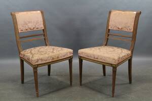 Stolar i gustaviansk stil 1 par