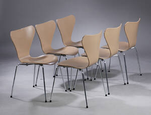 Arne Jacobsen. Sæt på seks syver stole. model 3107 6 