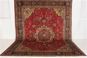 Matta, Persisk Täbriz. 395 x 308 cm