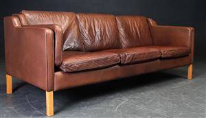 Stouby. Tre-pers.sofa, brunt læder, model Eva. 