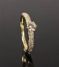 Brilliant- og diamantring Ca. 0.67 ct. 