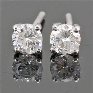 Earrings in 14k set with brilliant cut diamonds 0.54 ct