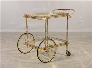 Serveringsvagn i mässingsfärgad metall
