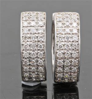 Diamond earrings in 18kt approx 0.55ct, with HRD jewellery report