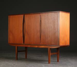 Høj skænk af teaktæ, 1960erne