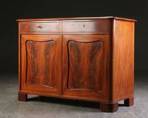 Skænk af mahogni, omkring 1900