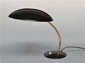 Christian Dell. Bordlampe af sortlakeret metal