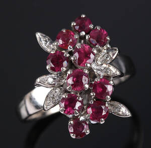 Spinel- og diamantring af 18 kt. hvidguld, ca. 1960erne