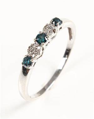 Brillant- og diamant ring. Ca. 0.25 ct